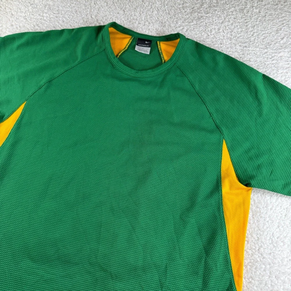 Nike Sphere Dry Shirt Mens Size M Green Yellow Excellent Short Sleeve Athletic